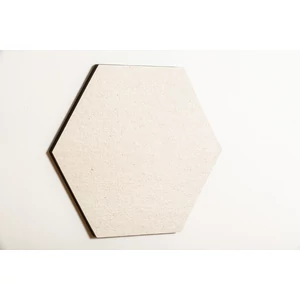 Noizero wall felt, akusztikus hangelnyelő falpanel hatszög, törtfehér 55x48x2cm